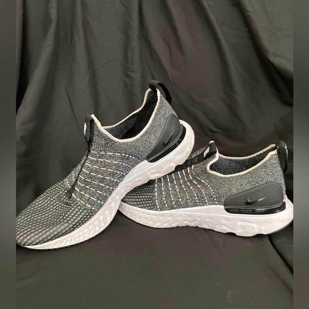 Nike 10.5 Phantom Mens Sneakers